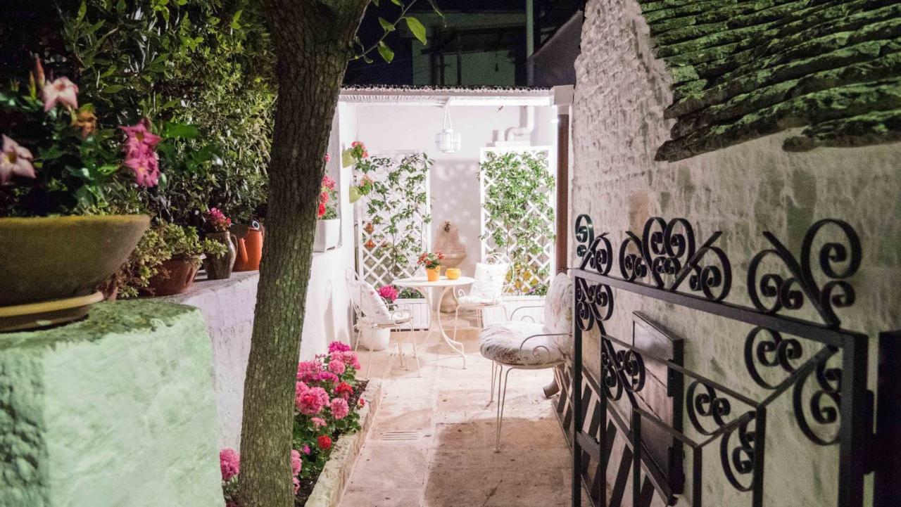 Willa Trullo "Vicolo Fiorito" Alberobello Zewnętrze zdjęcie